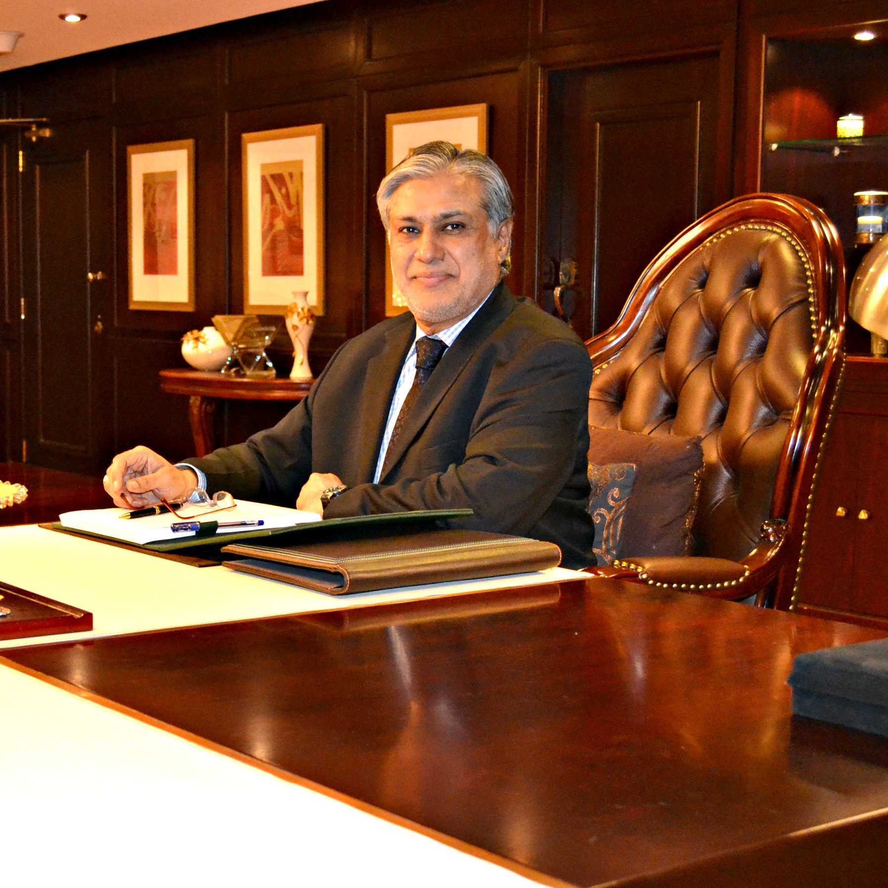 SENATOR_M_ISHAQ_DAR_-_FINANCE_MINISTER_OF_PAKISTAN