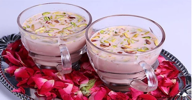 Kashmiri tea