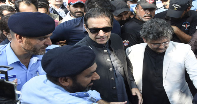 IMRAN-KHAN-ARREST-4