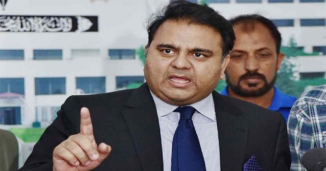 عدالتوں پر حملہ ن لیگی قیادت کا پرانا وطیرہ ، شہباز ، مریم ججز کو بدنام کررہے ہیں ، فواد چوہدری