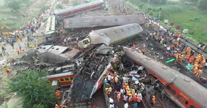 india-train-eccident