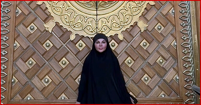 rakhi-sawant-at-masjid-Nabvi