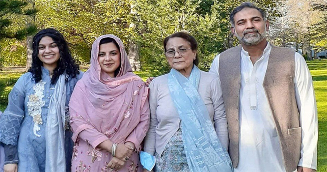 Pakistani family Pakistani family