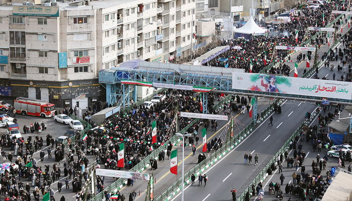 یر