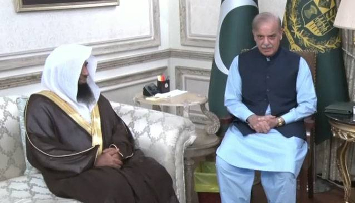 shehbaz-and-masjid-nabwvi-imam shehbaz-and-masjid-nabwvi-imam