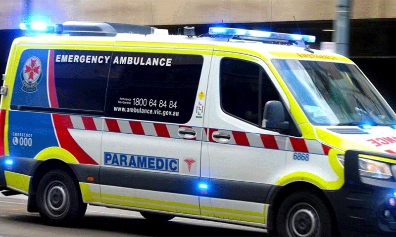 Key-batsman-injured-by-bouncer,-admitted-to-hospital