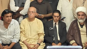 حکومت کیلئے نئی مشکل، اپوزیشن کا ملک گیر دھرنوں کا انتباہ