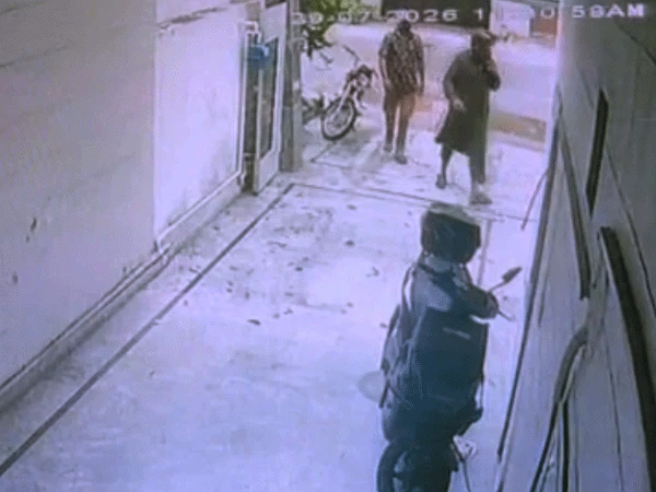 پی ٹی آئی رہنما کے ساتھ افسوسناک واقعہ، سی سی ٹی وی فوٹیج سامنے آ گئی