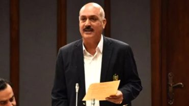 بلیو پاسپورٹ پر سینیٹر بہرومند تنگی کھل کر بول پڑے، اہم مؤقف سامنے آگیا