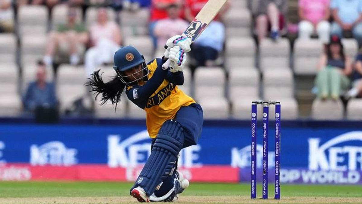 Sri Lanka defeated the Pakistani team after a thrilling match. سری لنکا نے پاکستانی ٹیم کو سنسنی خیز مقابلے کے بعد شکست دے دی