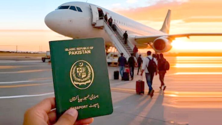 بیرون ملک نوکری کیلئے وزٹ ویزا استعمال کرنے والوں کیلئے بڑی خبر
