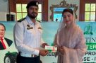 وزیراعلیٰ پنجاب نے ٹریفک وارڈن کی فرض شناسی کو سراہتے ہوئے شاباش دی