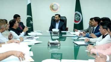پمز ہسپتال کا دورہ، وزیر صحت کو ہیلتھ ریگولیٹری اتھارٹی کی اہم بریفنگ