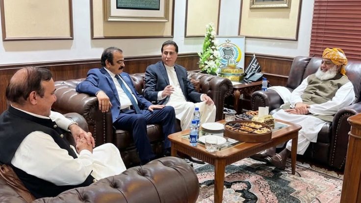 ایاز صادق کی مولانا فضل الرحمان سے ملاقات، اپوزیشن معاملے پر اہم گفتگو