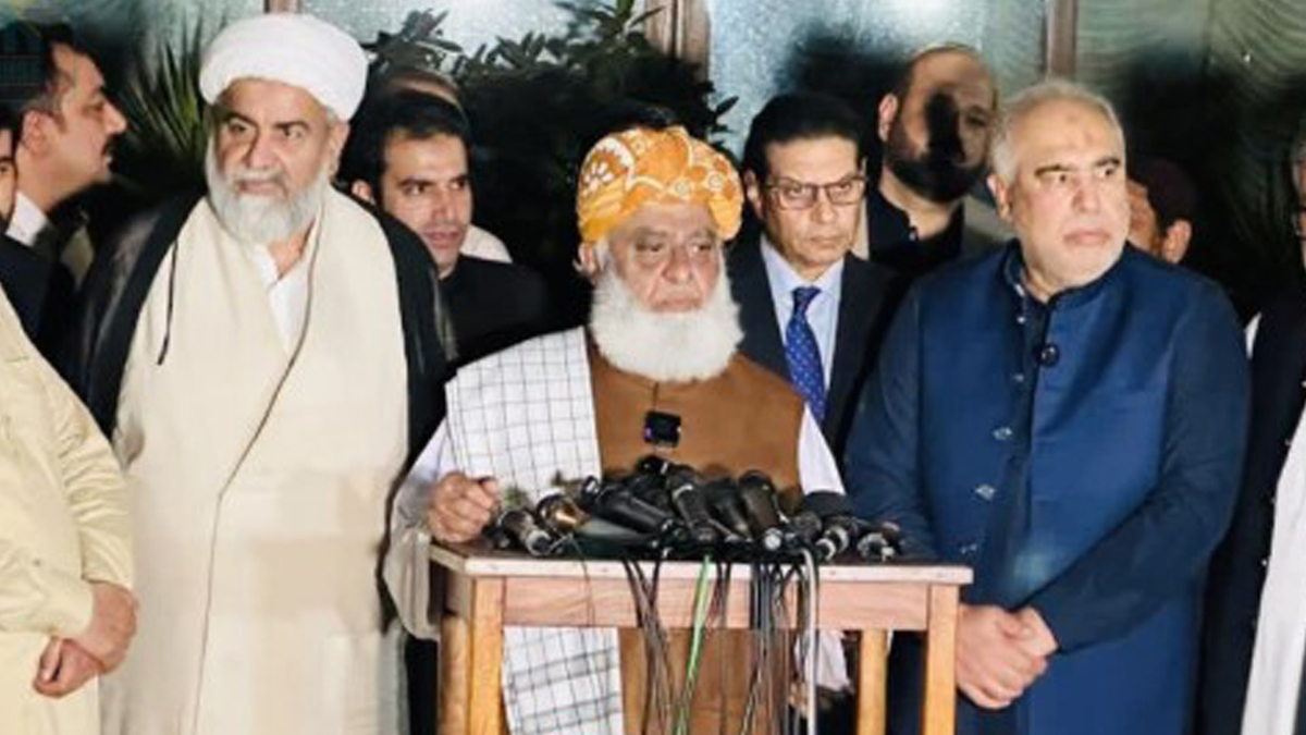 پی ٹی آئی سے مولانا فضل الرحمان کا رابطہ، حکومتی پیشکش پر بڑی پیش رفت