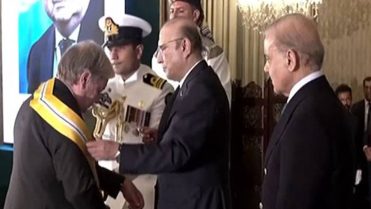 صدر مملکت نے انتونیو گوتریس کو نشان امتیاز سے نواز دیا